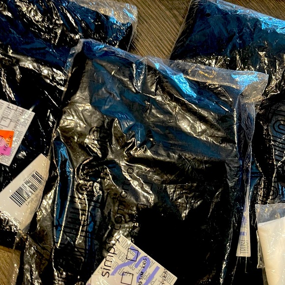 LuLaRoe Pants - New black Lularoe TC2 legging